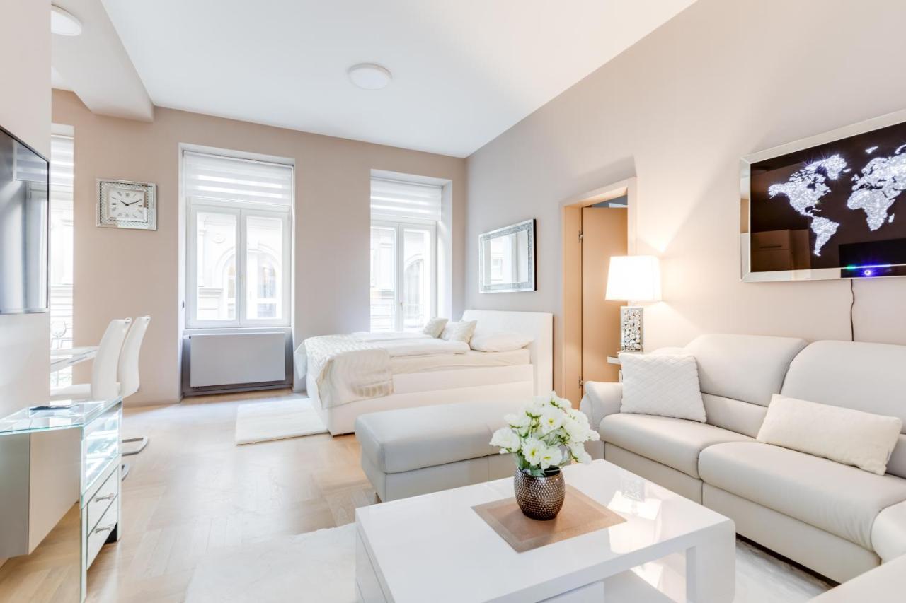 Royal Residence Apartments In The Heart Of Prague Extérieur photo